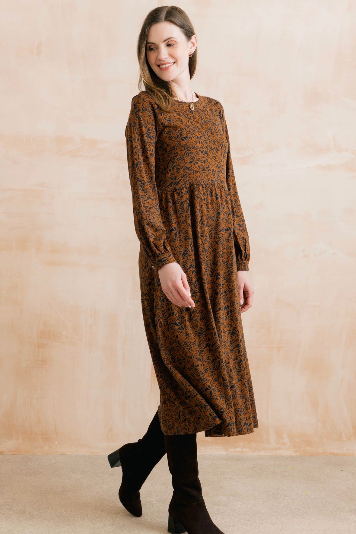 DAMSON ORGANIC JERSEY PRINTED MIDI DRESS BURNT CARAMEL